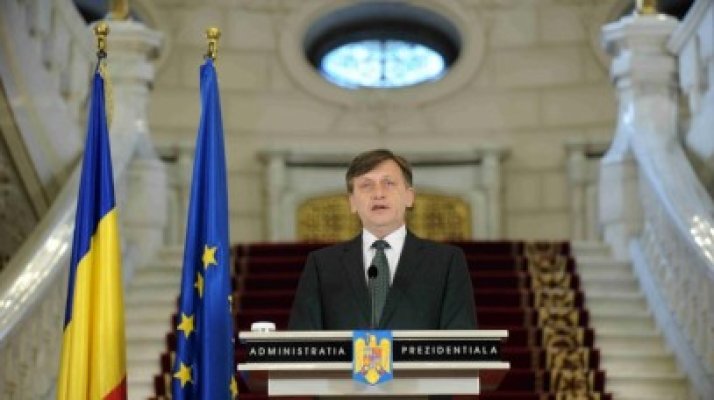Crin Antonescu i-a demis pe consilierii lui Băsescu